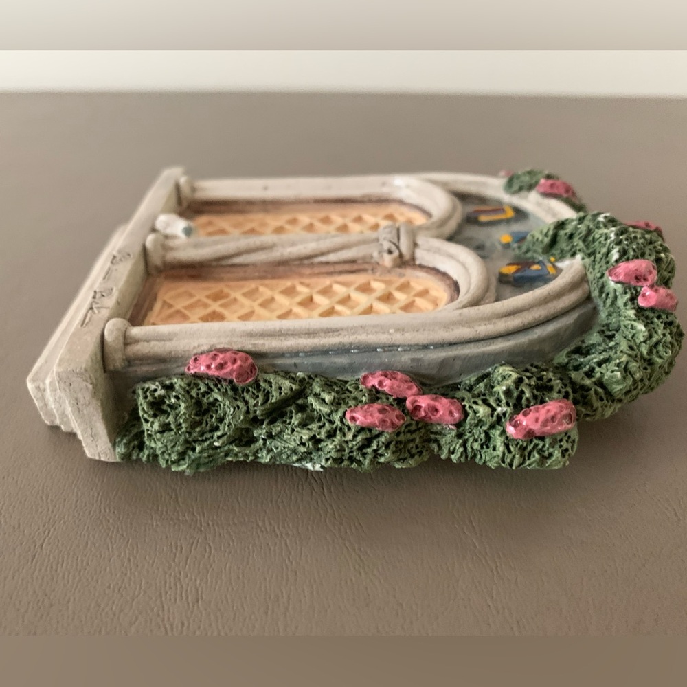 Castle Arches Ceramic Wall Art 1995 Michael's Limited Model 2498 - Picture 4 of 8